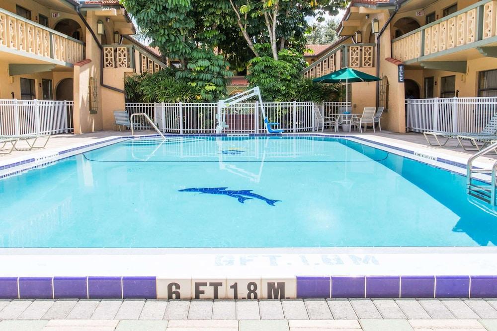 Quality Inn & Suites Altamonte Springs Orlando-North Extérieur photo